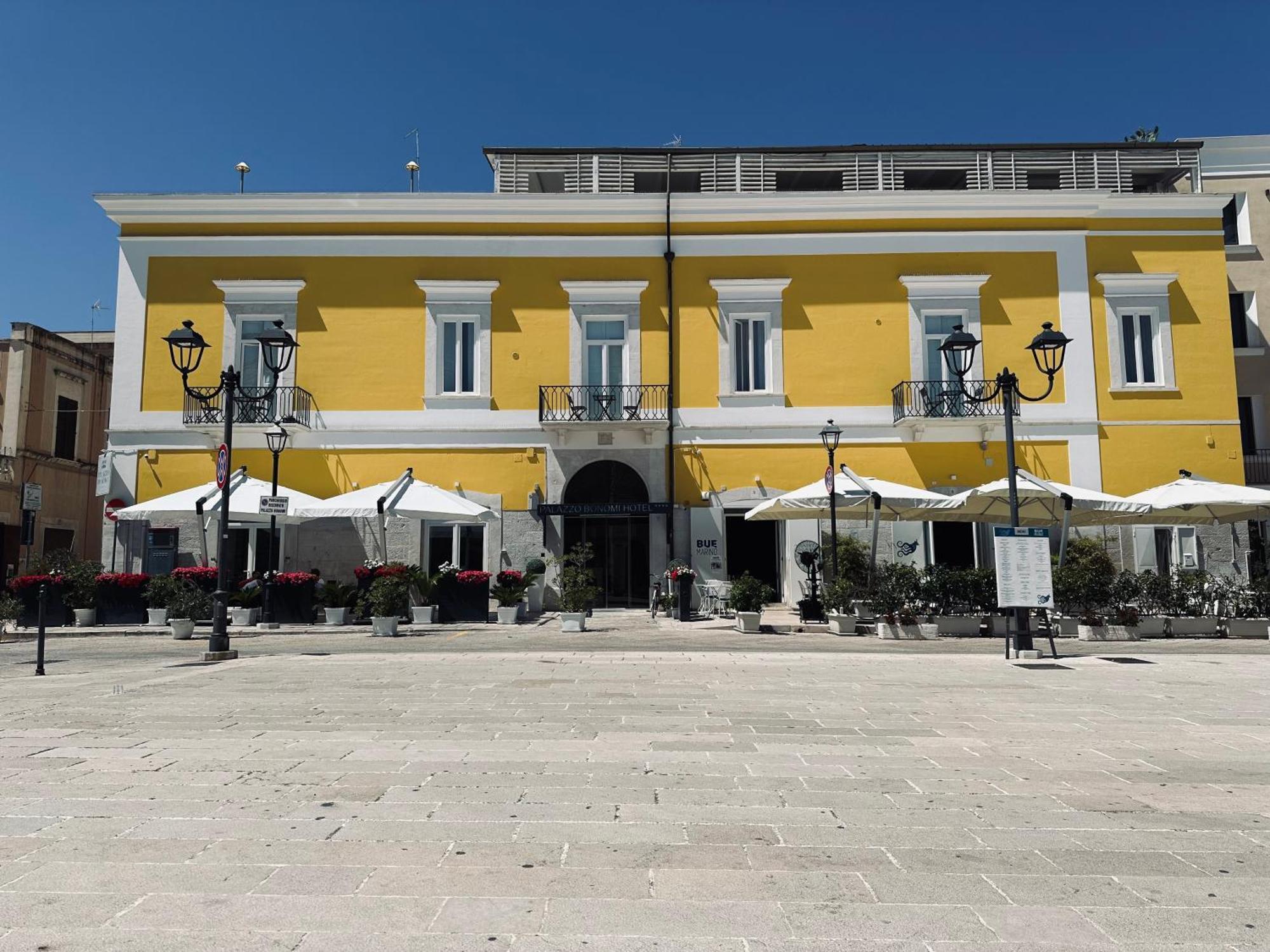 Palazzo Bonomi Hotel Bisceglie Exterior foto